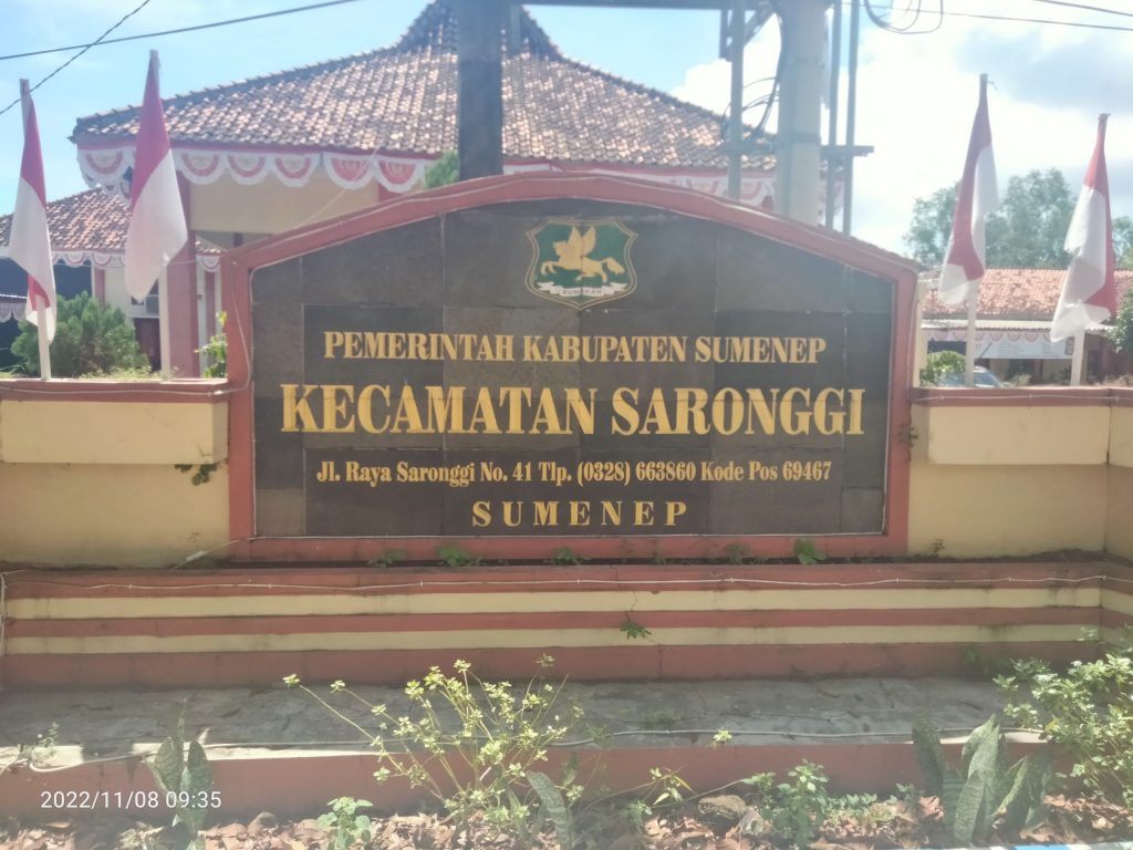 Team Bidang Perda Satpol PP Kabupaten Sumenep Melaksanakan Penertiban Baliho/Reklame di Kecamatan Saronggi, Bluto dan Peragaan.